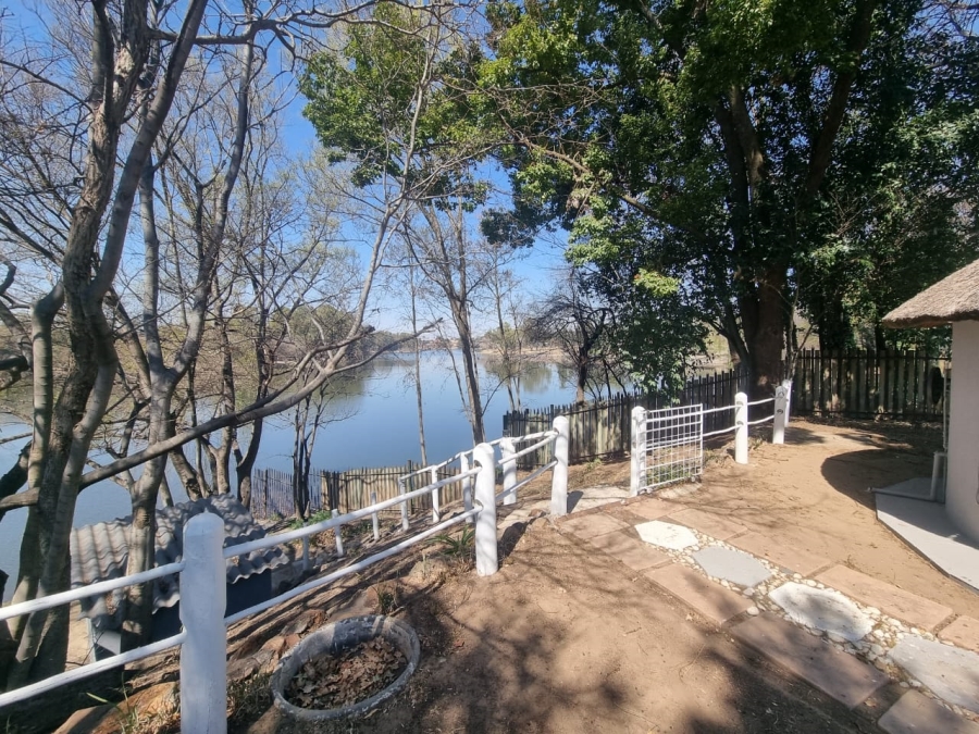 3 Bedroom Property for Sale in Lindequesdrif North West